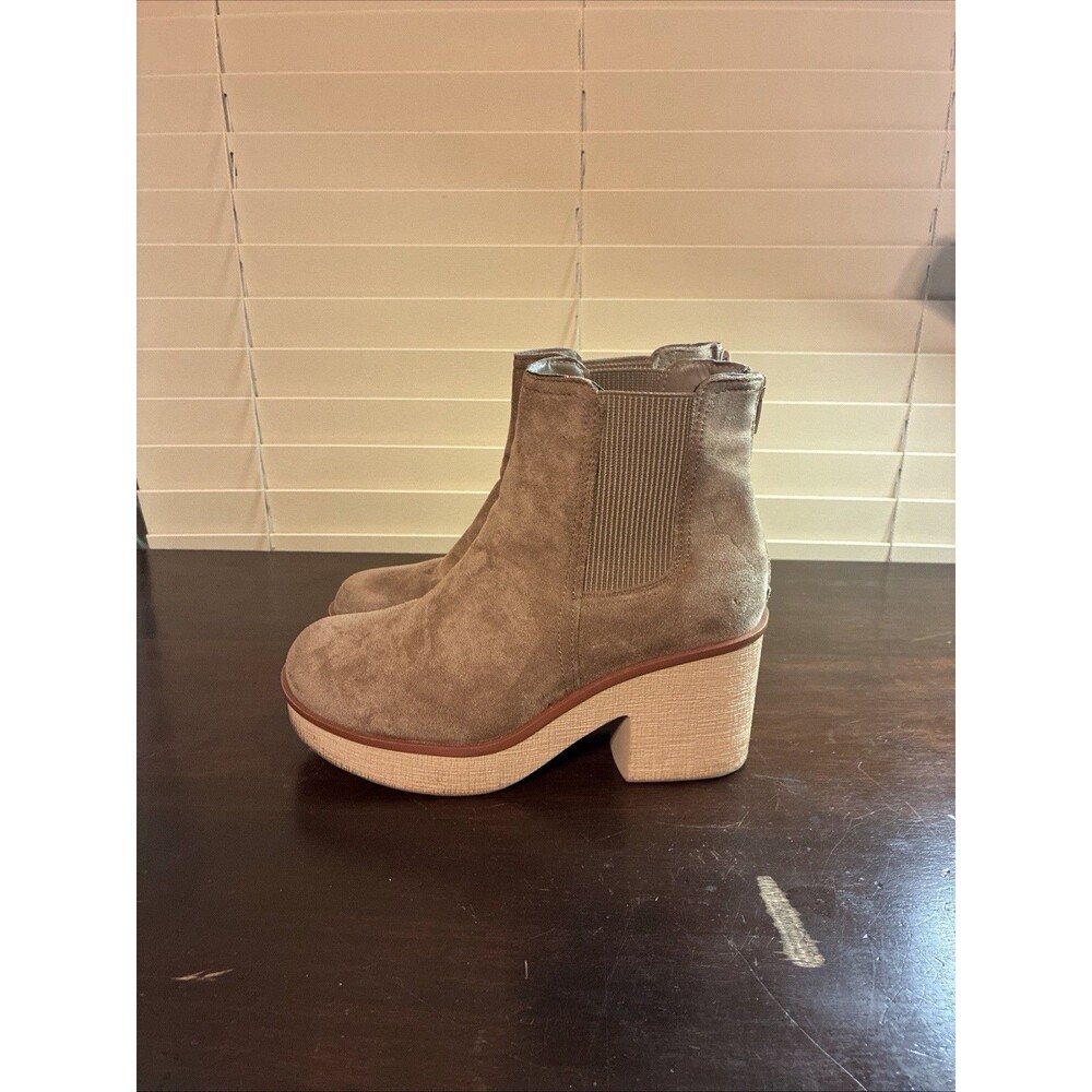 Pierre Dumas Women’s Suede Boots